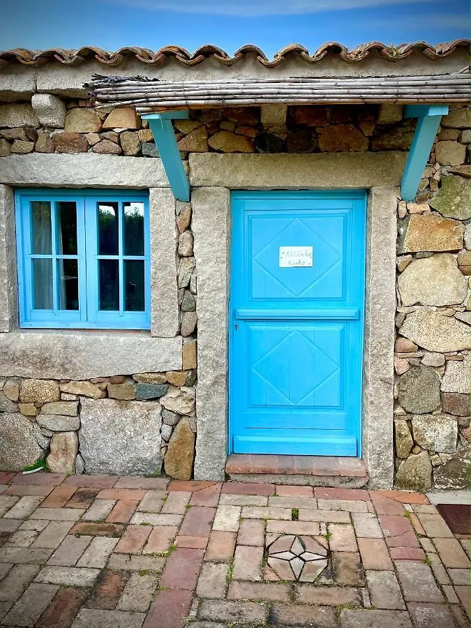 Punta D'Acu Country Resort أرتْساكينا